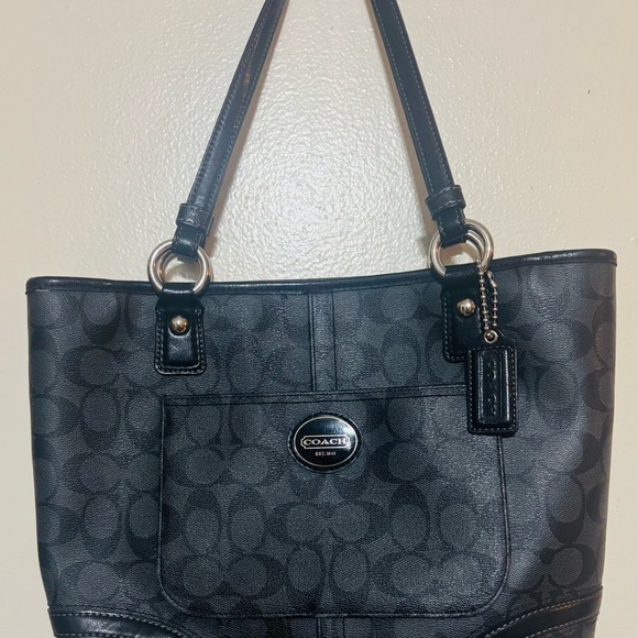 Coach Black Monogram Tote style Peyton - Picture 1 of 16